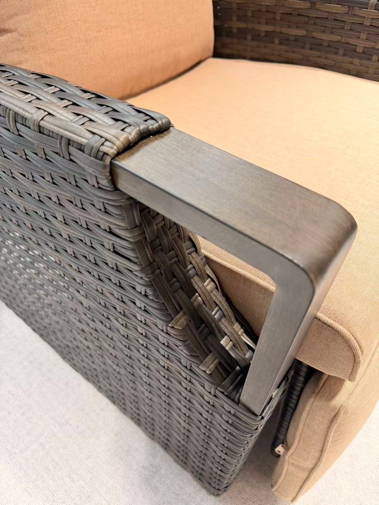 VELSCAPE Patio Chair - Outdoor Wicker Recliner Chair with Adjustable Backrest & Footrest